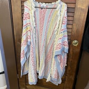 Cabi Dream Weaver Poncho Womens M/L Multi Color Geometric Fringe Knit Wrap 5001